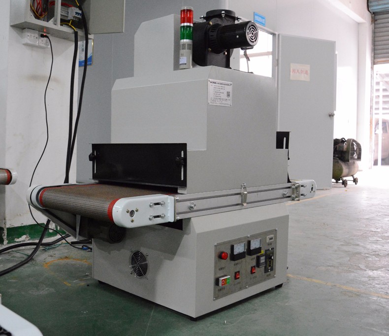 藍(lán)牙耳機(jī)UV固化機(jī).jpg 藍(lán)牙耳機(jī)UV固化機(jī).jpg